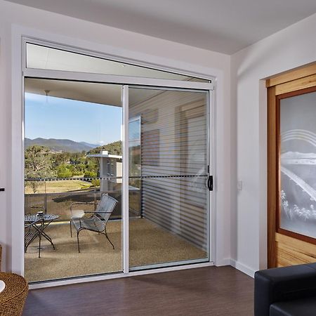 Panoramia Villas Myrtleford Exterior photo