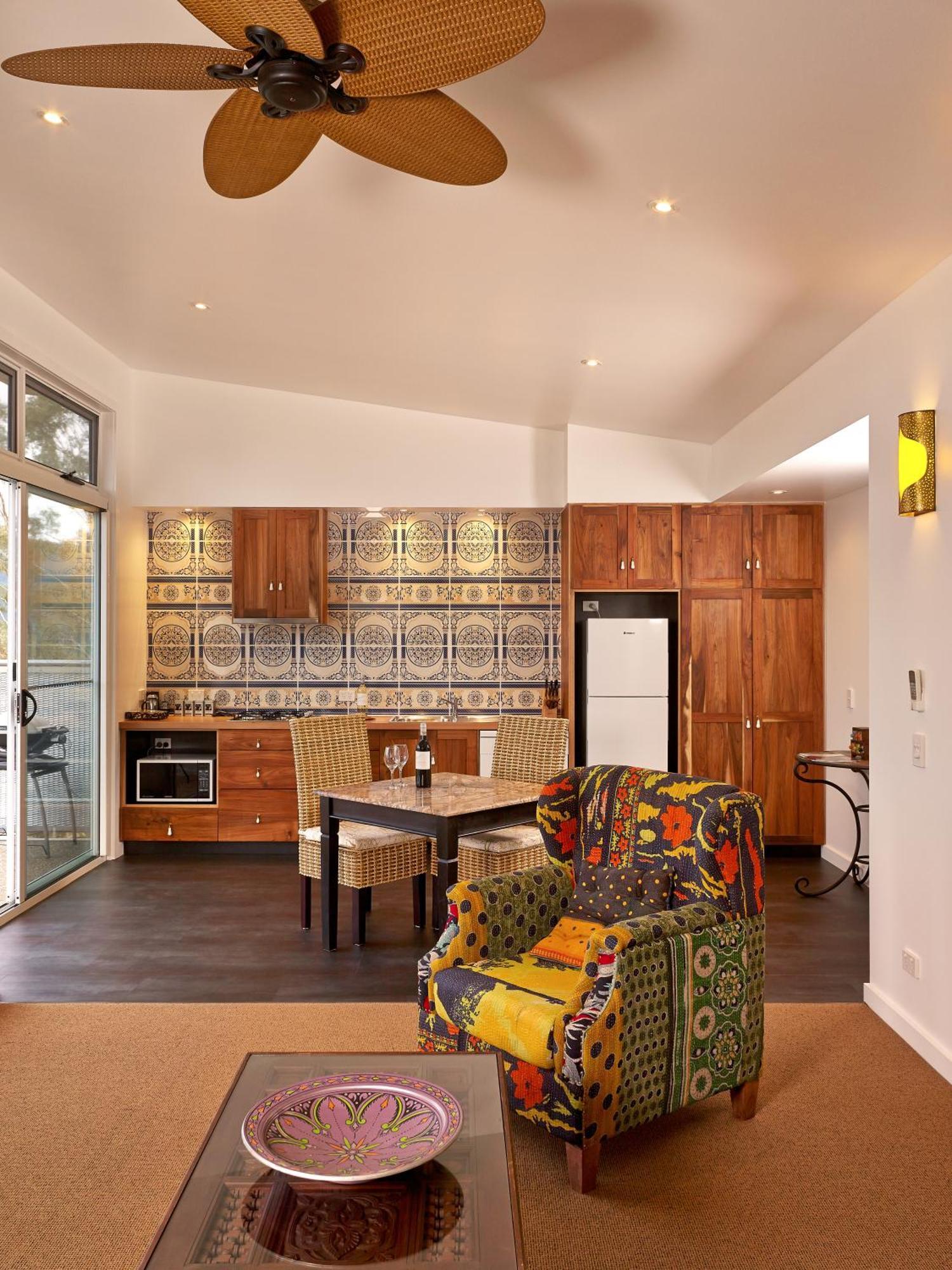 Panoramia Villas Myrtleford Room photo