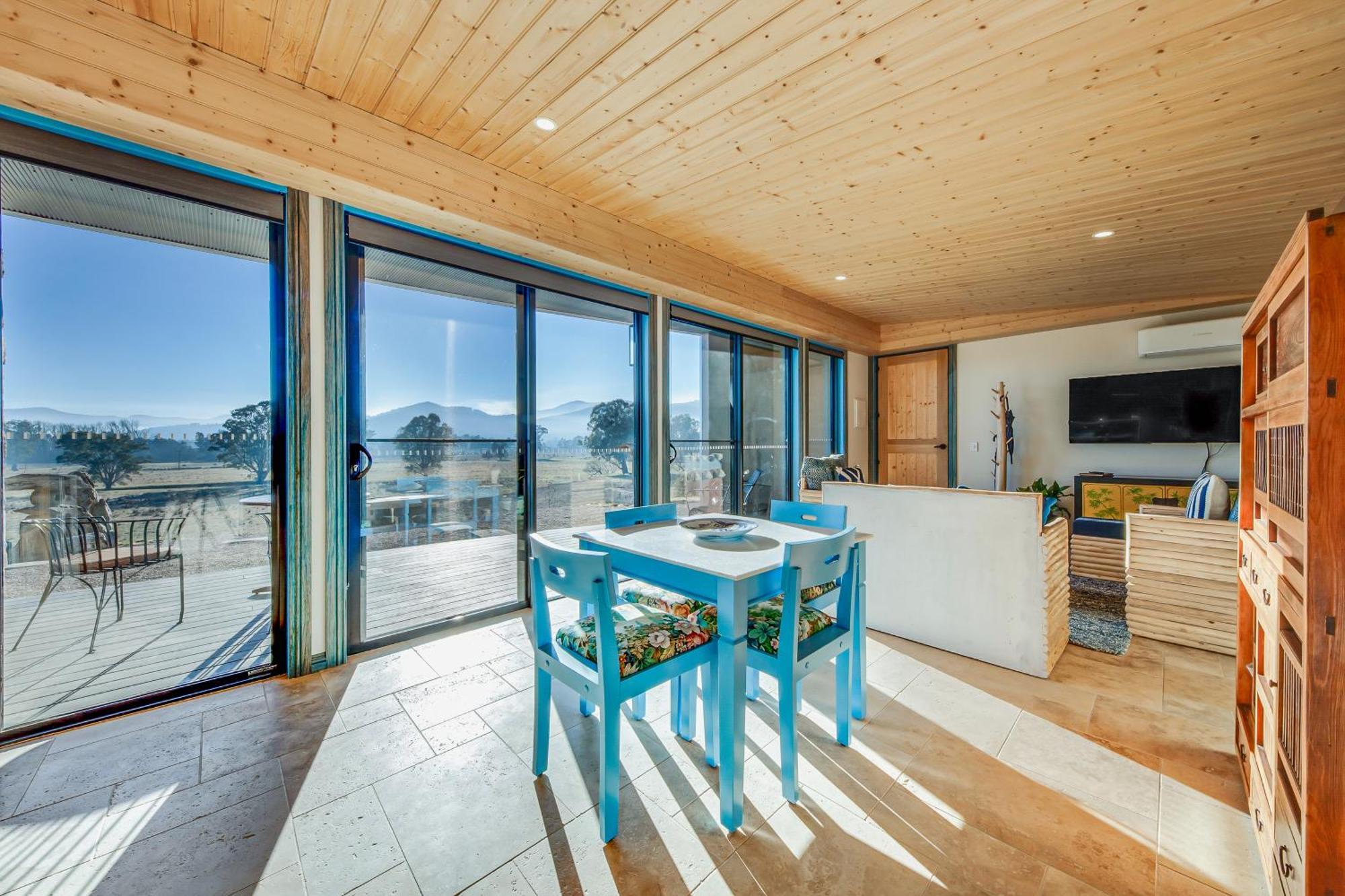Panoramia Villas Myrtleford Exterior photo