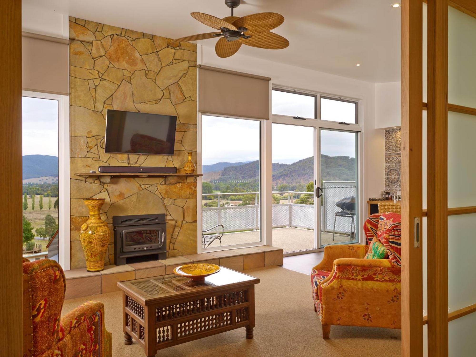 Panoramia Villas Myrtleford Exterior photo