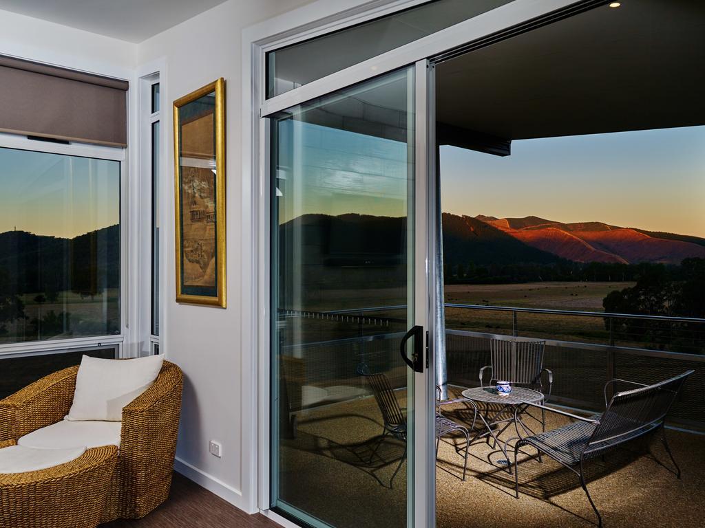 Panoramia Villas Myrtleford Exterior photo