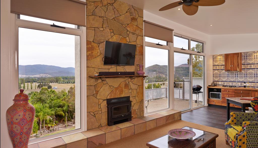 Panoramia Villas Myrtleford Exterior photo